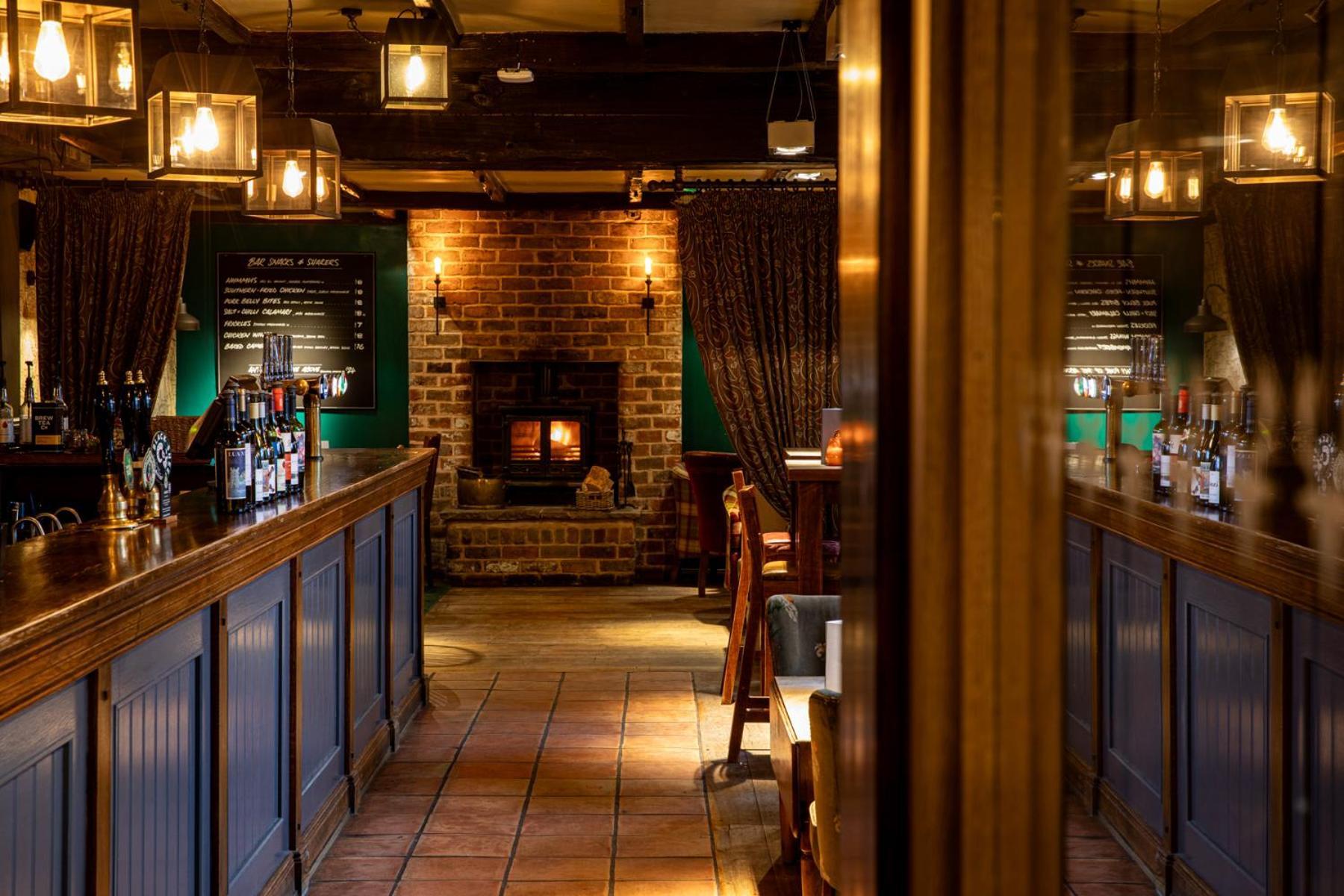 The Devonshire Arms Hotel Baslow Exterior photo