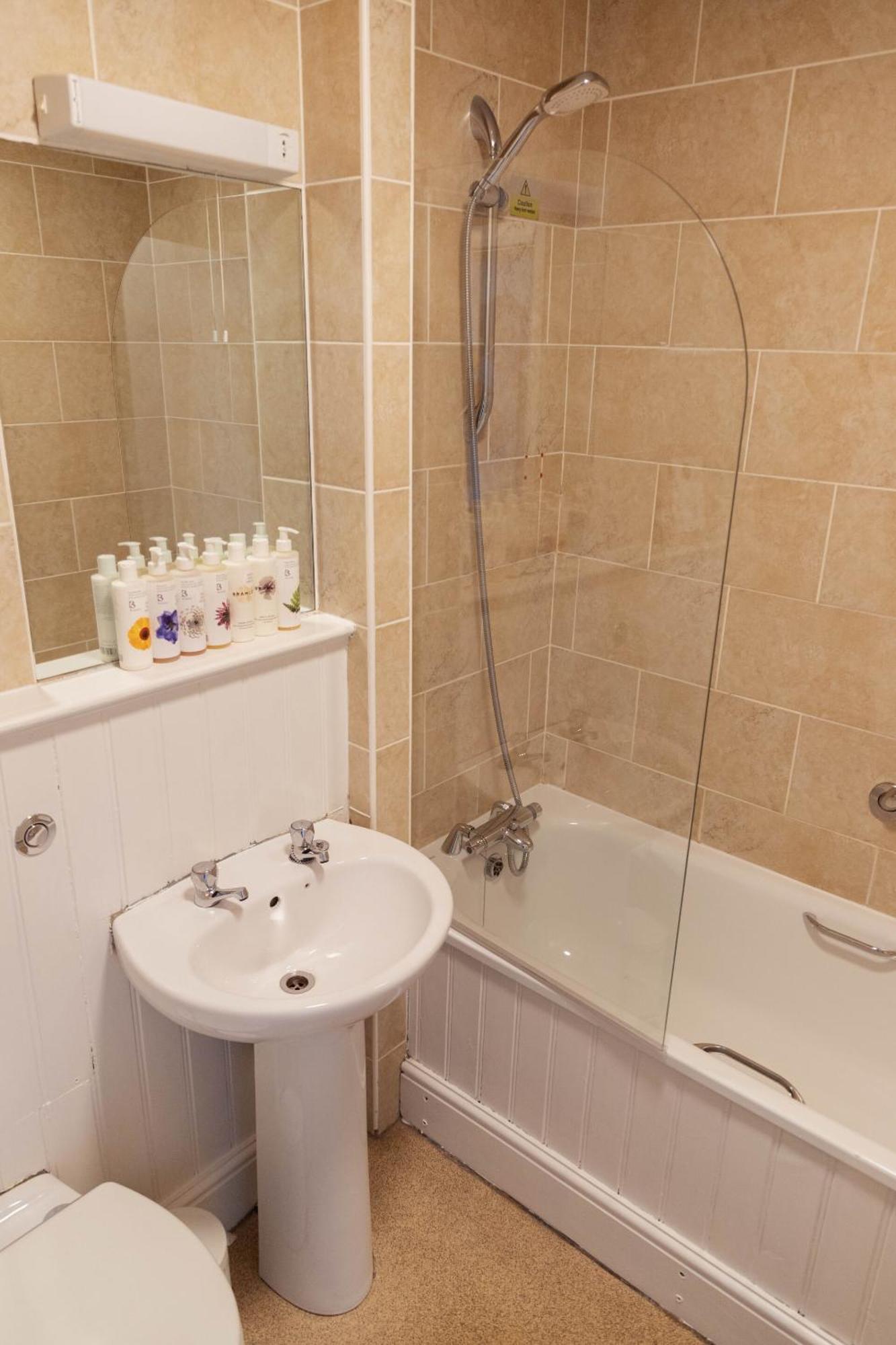 The Devonshire Arms Hotel Baslow Room photo