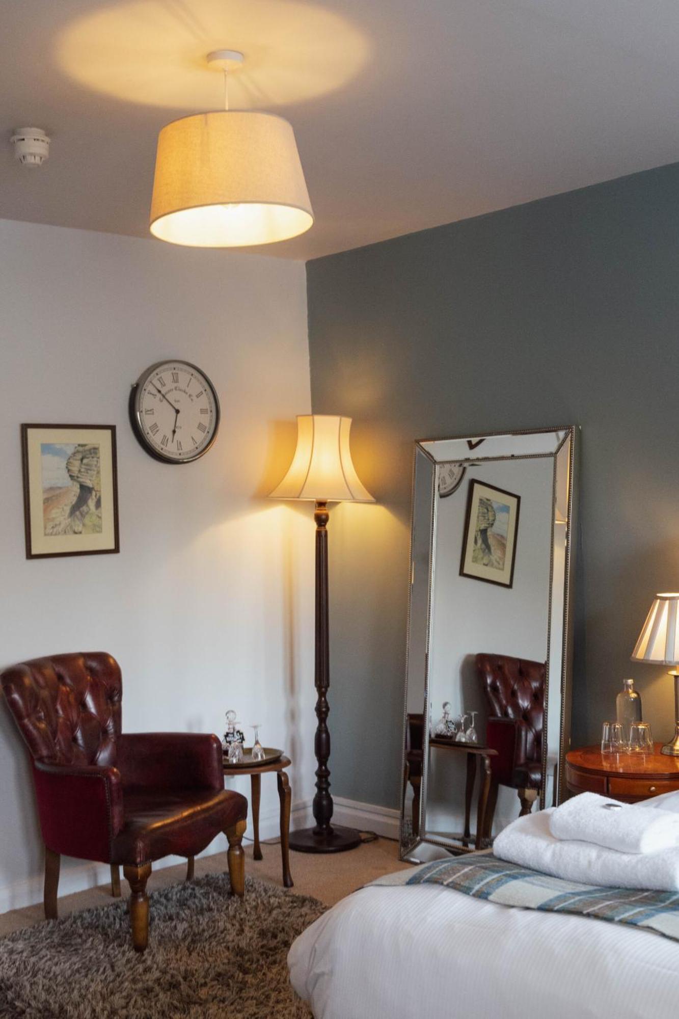 The Devonshire Arms Hotel Baslow Room photo