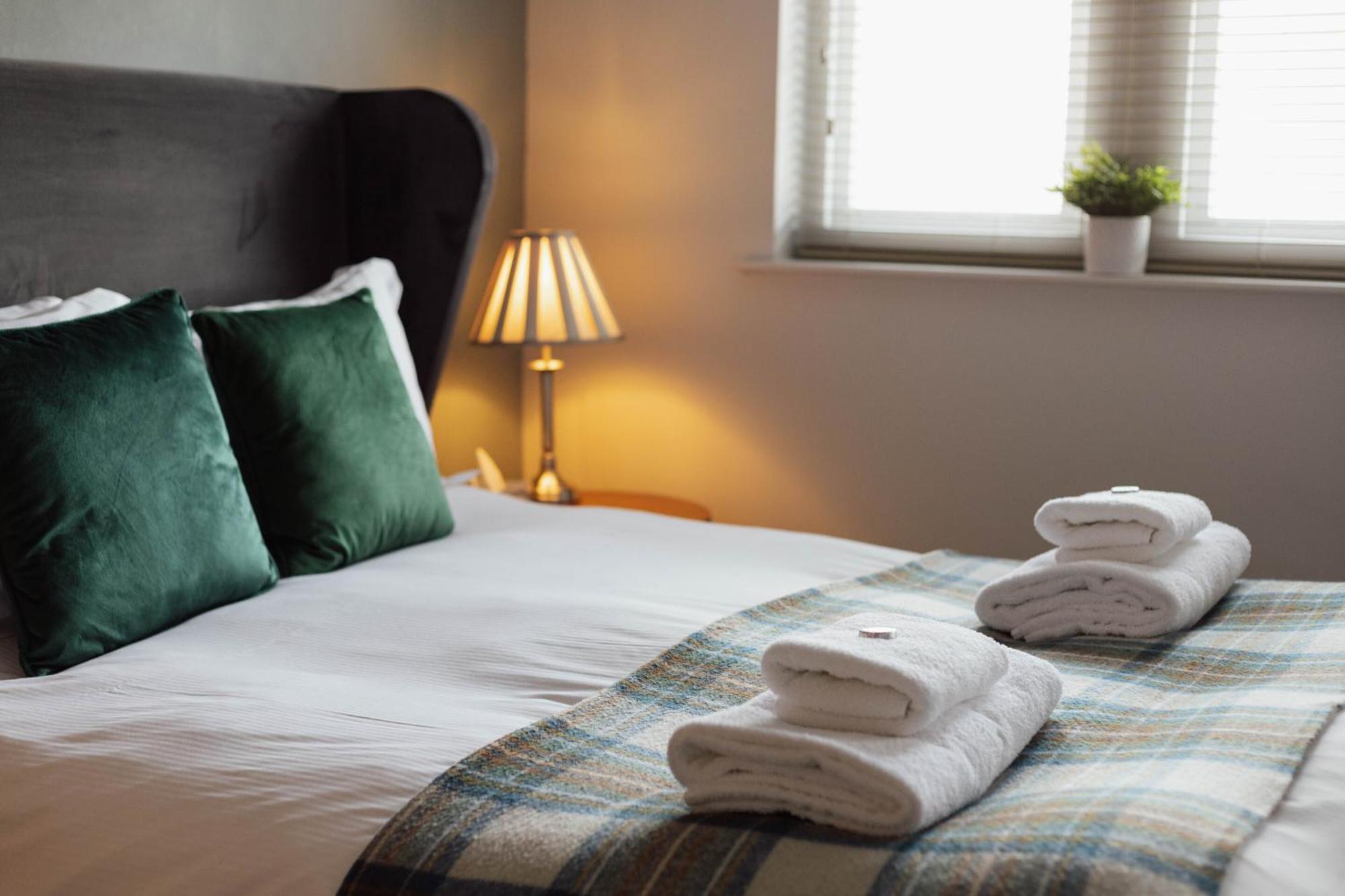 The Devonshire Arms Hotel Baslow Room photo
