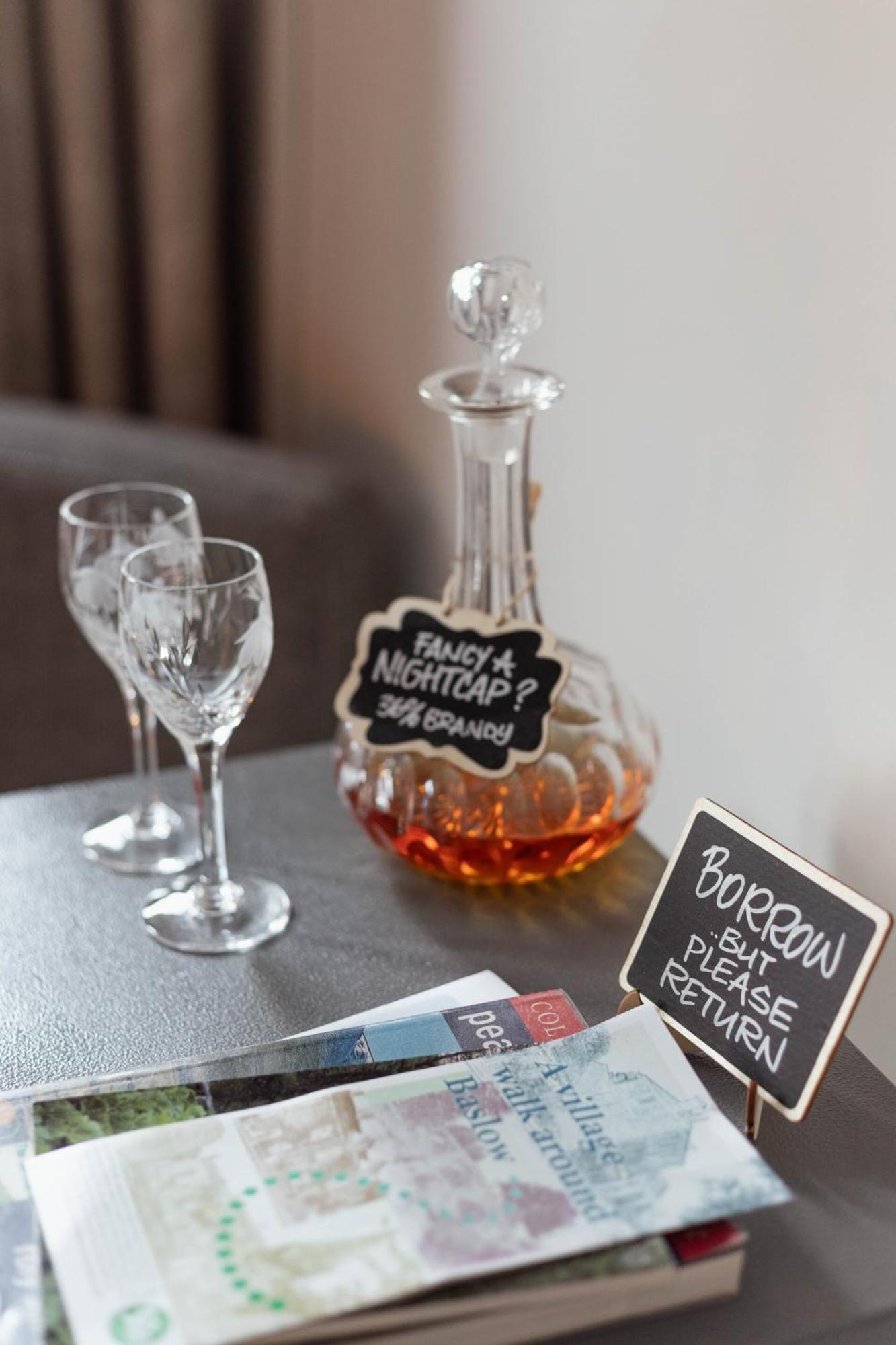 The Devonshire Arms Hotel Baslow Room photo