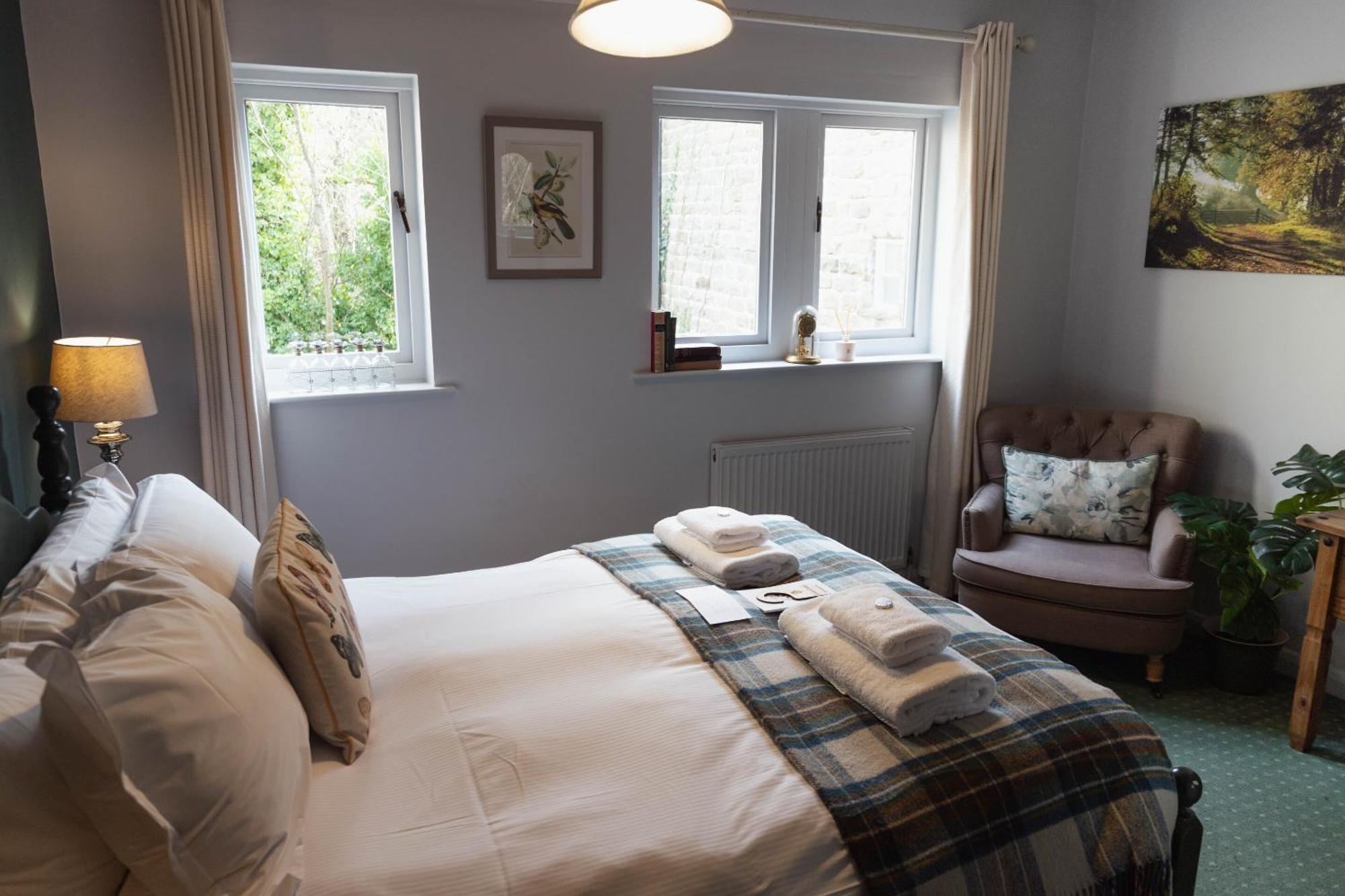 The Devonshire Arms Hotel Baslow Room photo